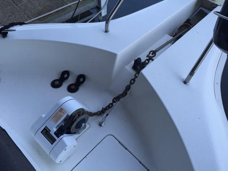 Slide: The Image of Anchor windlass on 1998 Silverton 372 Motor Yacht. - 9