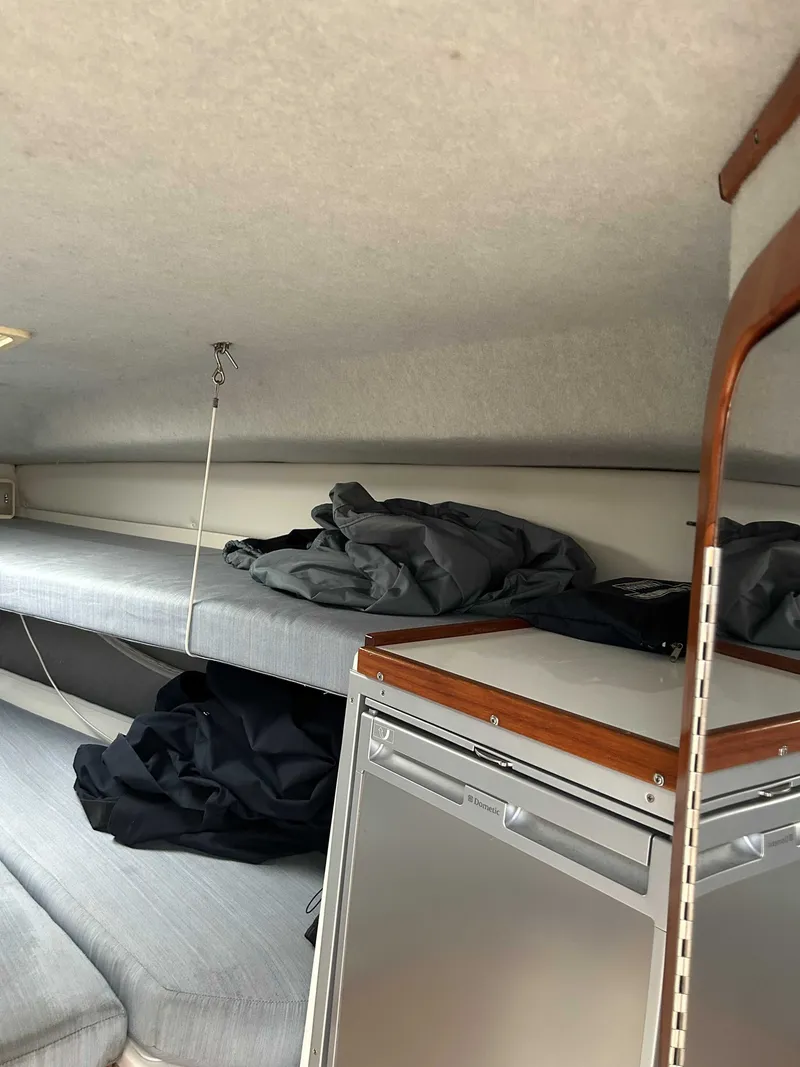 Slide: The Image of Contender 35 Express 1997 - 6