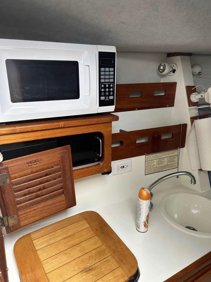 Slide: The Image of Contender 35 Express 1997 - 7