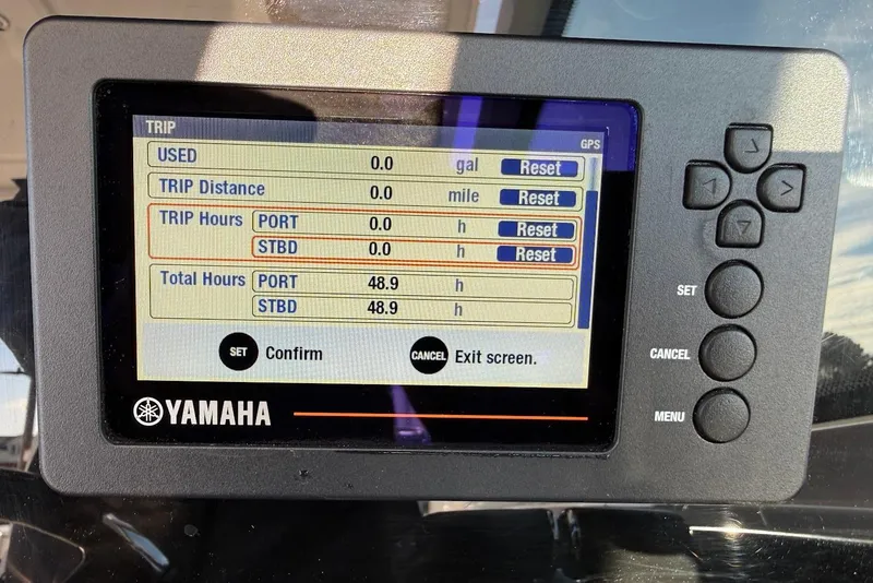 Slide: The Image of Yamaha display on 2019 Blackfin 272 DC showing trip and total hours data. - 32