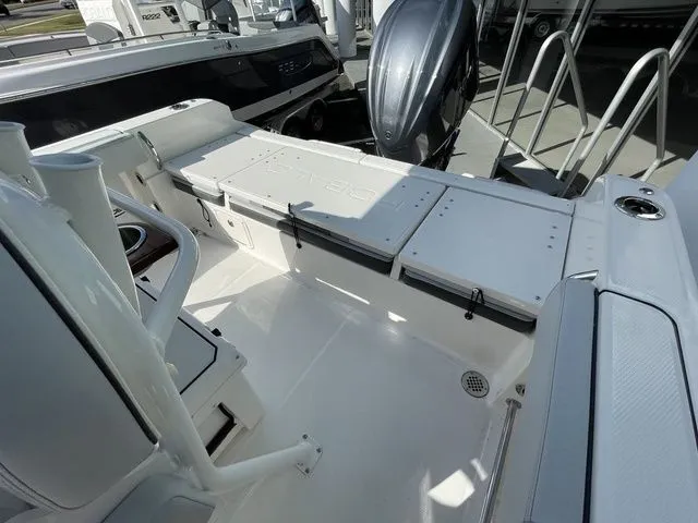 Slide: The Image of Robalo R232 Explorer 2026 - 8