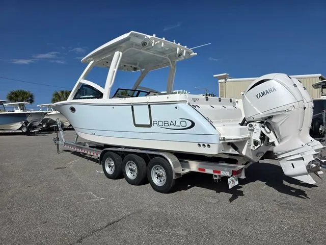 Slide: The Image of Robalo R277 2026 - 7