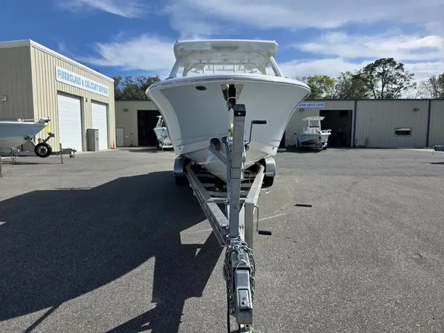 Slide: The Image of Robalo R277 2026 - 8