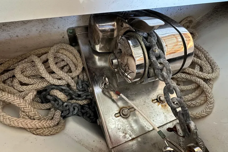 Slide: The Image of Anchor winch and ropes on a 2019 Sea Pro 239 Deep V CC boat. - 17