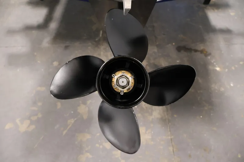 Slide: The Image of Propeller of a 2006 Bayliner 195 Bowrider boat, viewed from above. - 44