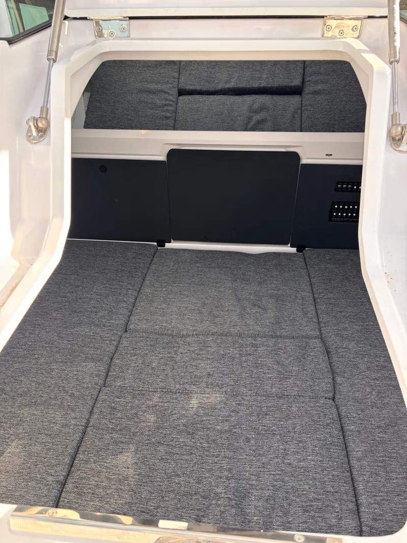 Slide: The Image of Axopar 29 XC Cross Cabin 2025 - 10