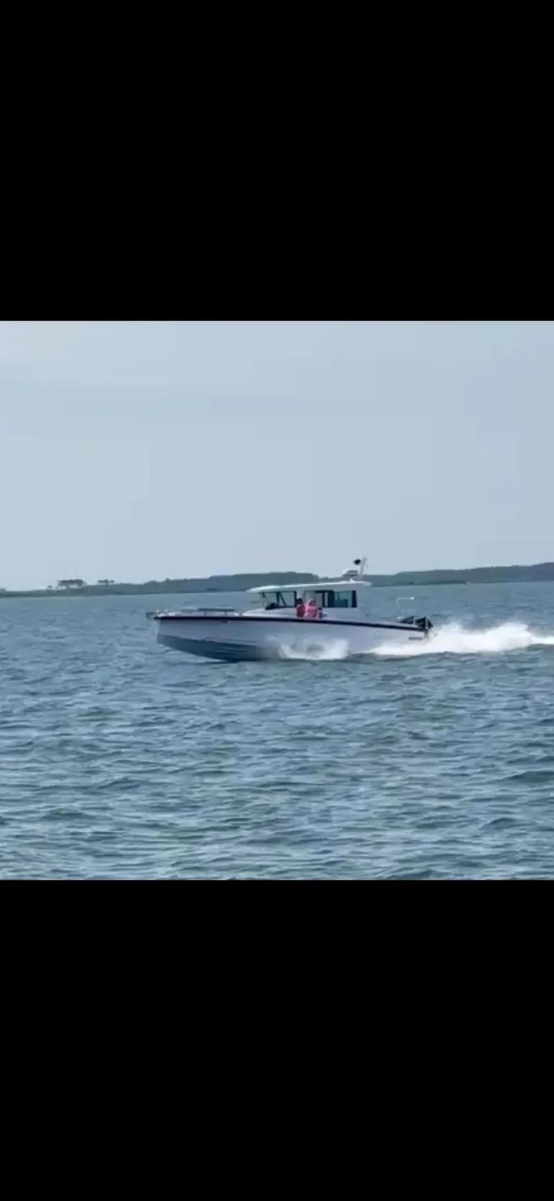 Slide: The Image of Axopar 29 XC Cross Cabin 2025 - 15