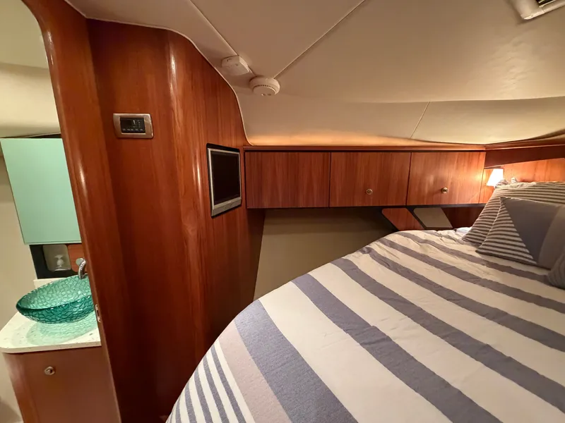 Slide: The Image of Tiara 4300 Sovran 2006 - 14