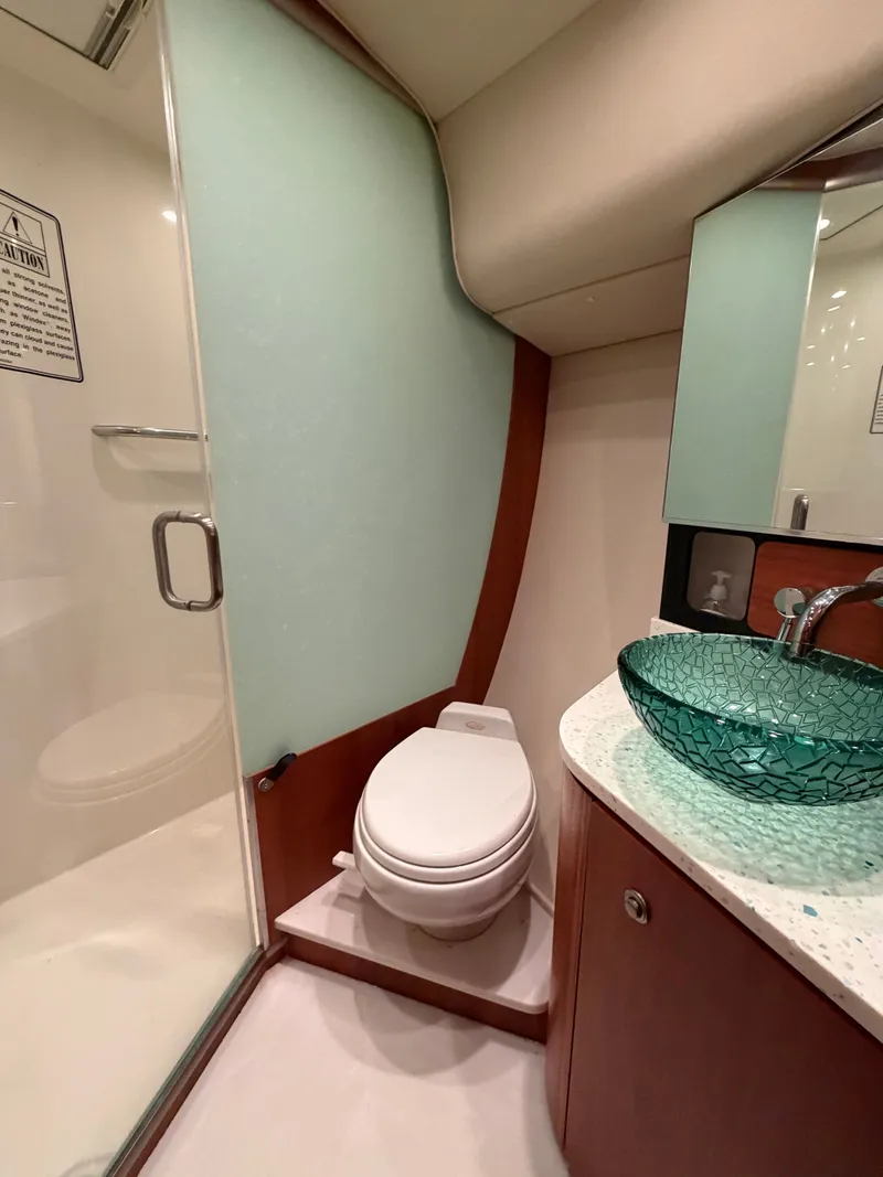 Slide: The Image of Tiara 4300 Sovran 2006 - 16