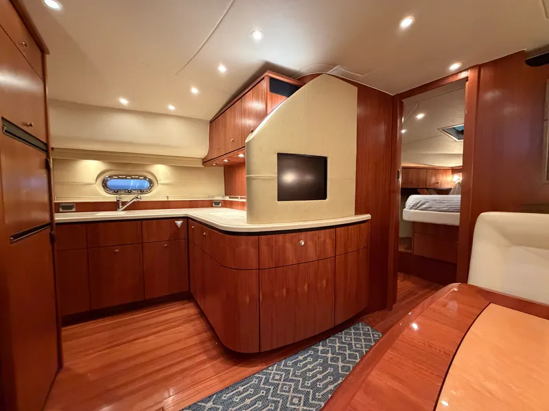 Slide: The Image of Tiara 4300 Sovran 2006 - 5