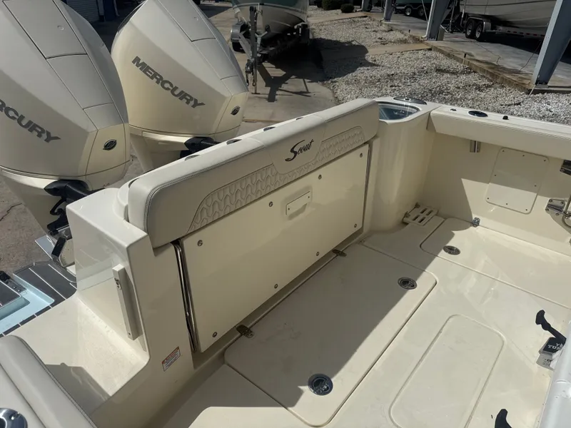Slide: The Image of Scout 260 LXF 2026 - 6