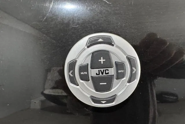 Slide: The Image of JVC control panel on 2007 Calabria CAL AIR PRO V boat dashboard. - 11