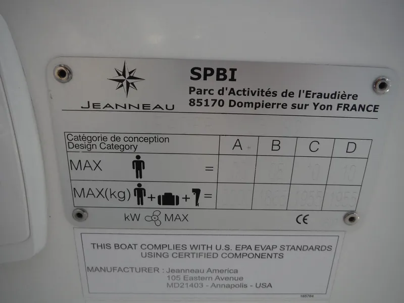 Slide: The Image of Plaque on 2023 Jeanneau Leader 10.5 WA Series 2, showing design category and compliance details. - 46