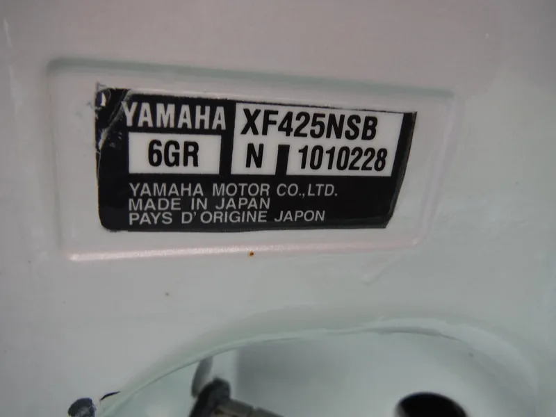Slide: The Image of Yamaha motor label on Jeanneau Leader 10.5 WA Series 2, 2023 model. - 49