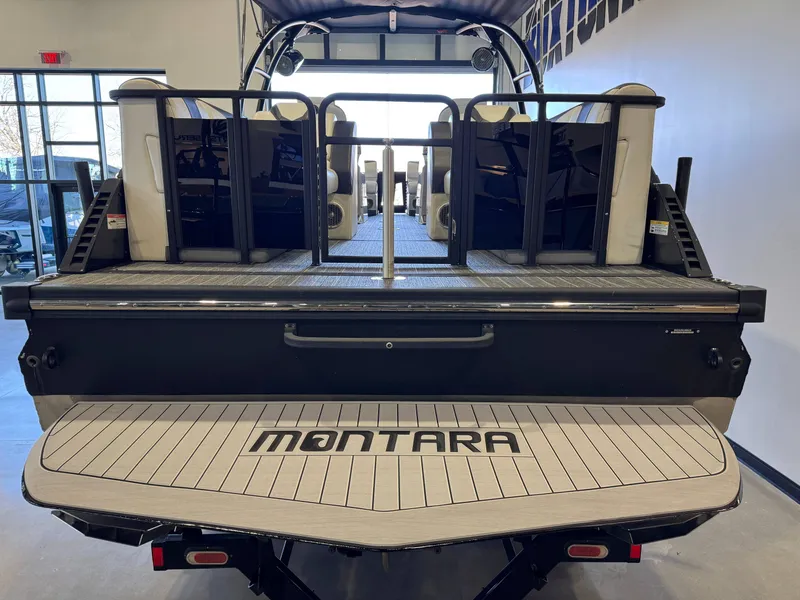 Slide: The Image of Montara SURF BOSS 25 2020 - 8