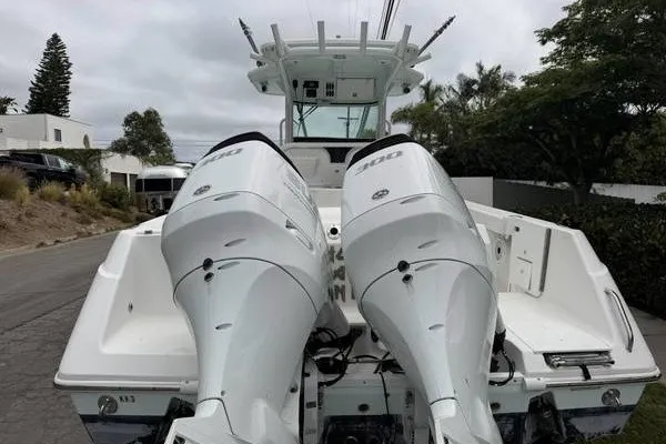 Slide: The Image of Everglades 290 Center Console 2006 - 1