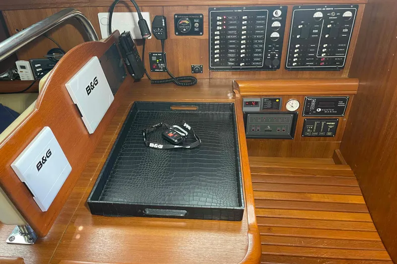 Slide: The Image of Control panel of 2003 Hunter 426 Deck Salon yacht with B&G equipment. - 10