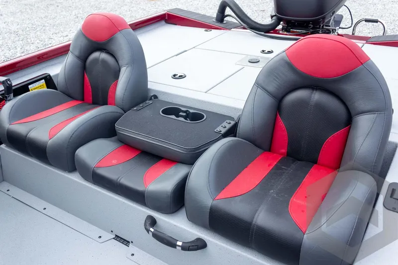 Slide: The Image of 2026 Vexus Defender 189 boat seats, black and red design, with center console. - 33