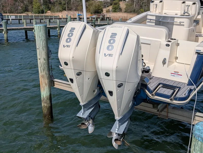 Slide: The Image of 2024 Scout 277 LXF with Mercury 200 V6 outboard engines. - 30