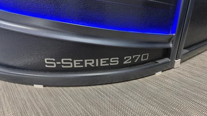 Slide: The Image of Premier 270 S-Series 2017 - 115