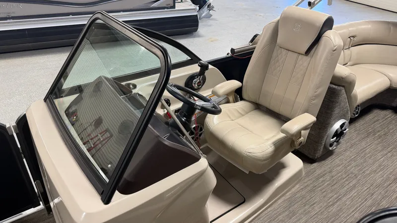 Slide: The Image of Interior of a 2017 Premier 270 S-Series boat. - 44