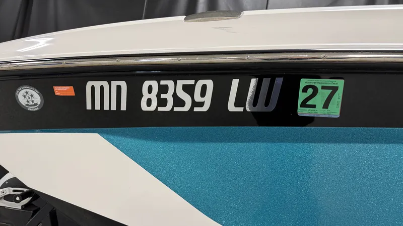 Slide: The Image of MasterCraft X24 2019 - 122
