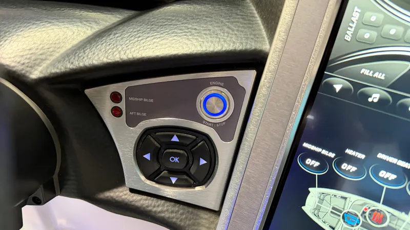Slide: The Image of MasterCraft X24 2019 - 76