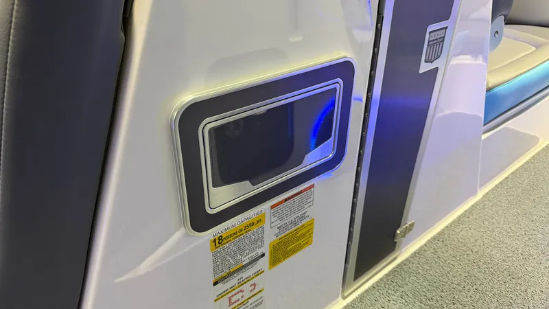 Slide: The Image of MasterCraft X24 2019 - 82