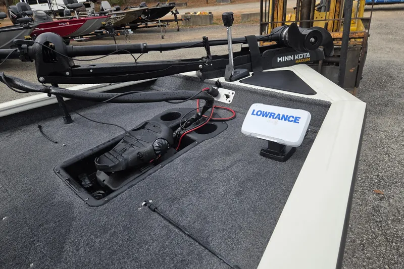 Slide: The Image of 2021 Tracker Pro Team 190 TX boat with Minn Kota motor and Lowrance GPS system. - 8