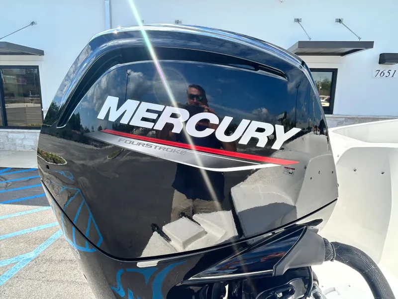 Slide: The Image of Bayliner E16LE 2025 - 12