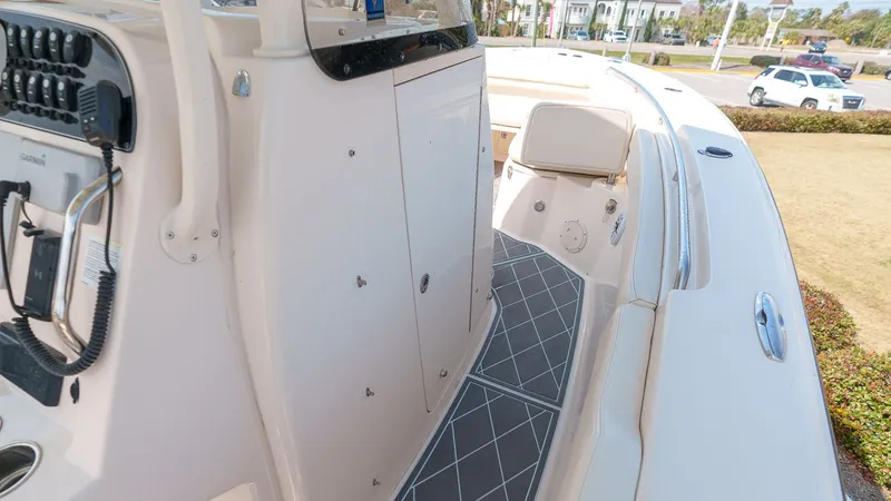 Slide: The Image of Interior view of 2022 Grady-White Canyon 306 boat. - 11