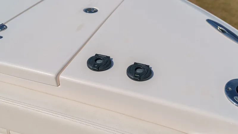 Slide: The Image of Grady-White Canyon 306 boat deck detail, 2022 model. - 6