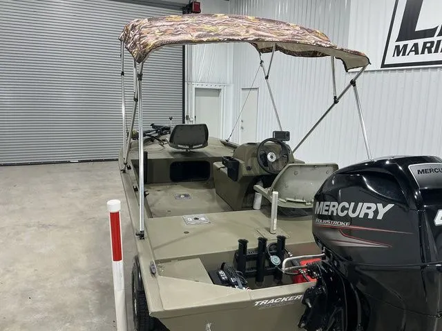 Slide: The Image of Tracker GRIZZLY® 1648 MVX SC 2017 - 10