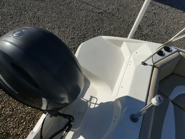 Slide: The Image of NauticStar 203 SC 2016 - 8