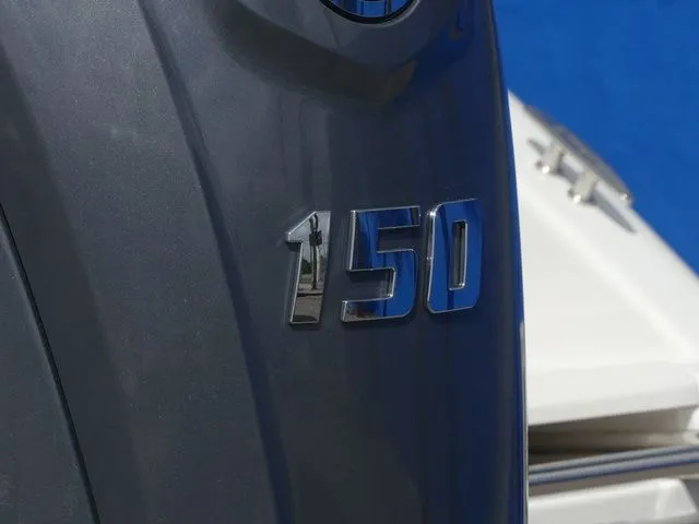 Slide: The Image of Robalo R180 Center Console 2026 - 10