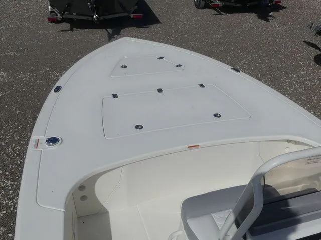 Slide: The Image of Mako 18 Pro Skiff 2026 - 12