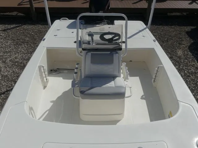 Slide: The Image of Mako 18 Pro Skiff 2026 - 13