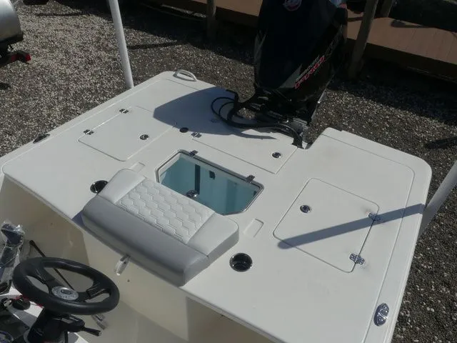 Slide: The Image of Mako 18 Pro Skiff 2026 - 14