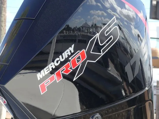 Slide: The Image of Mako 18 Pro Skiff 2026 - 9