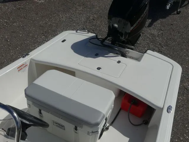 Slide: The Image of Mako Pro Skiff 17 CC 2026 - 14