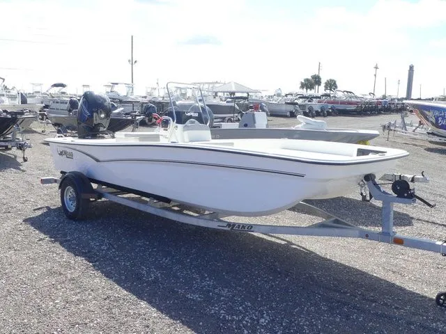 Slide: The Image of Mako Pro Skiff 17 CC 2026 - 3