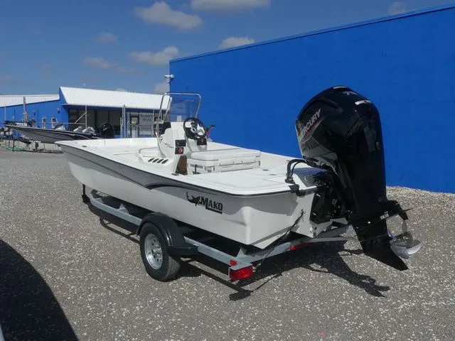 Slide: The Image of Mako Pro Skiff 17 CC 2026 - 6