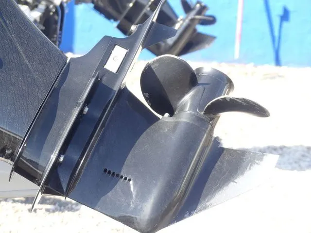 Slide: The Image of Bayliner Element E16 2019 - 10