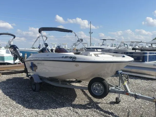 Slide: The Image of Bayliner Element E16 2019 - 4