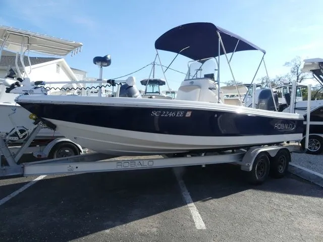 Slide: The Image of Robalo 206 Cayman 2019 - 1