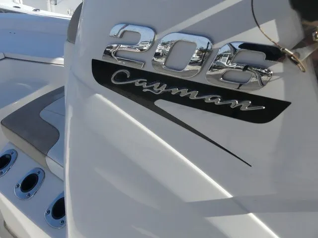 Slide: The Image of Robalo 206 Cayman 2019 - 16