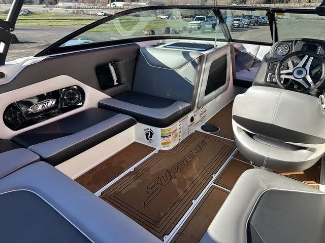 Slide: The Image of Supreme S21 2017 - 10