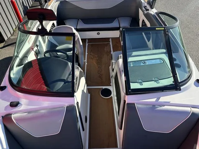 Slide: The Image of Supreme S21 2017 - 15