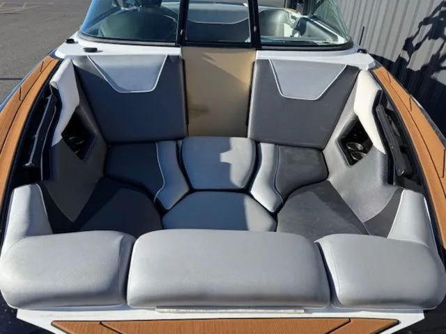 Slide: The Image of Supreme S21 2017 - 4