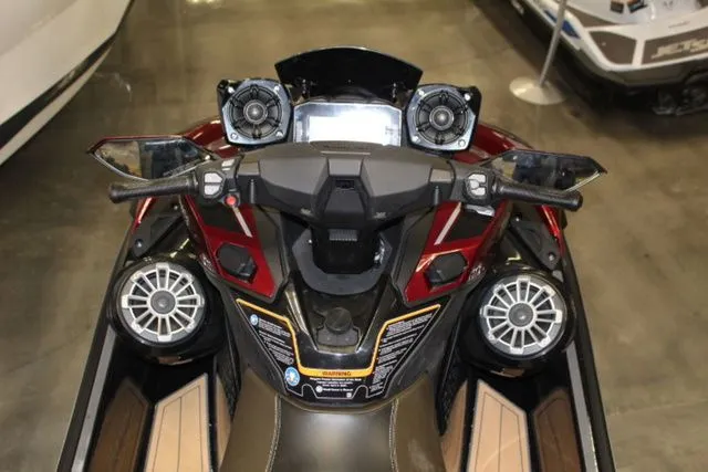 Slide: The Image of Kawasaki Ultra® 310 LX 2026 - 5